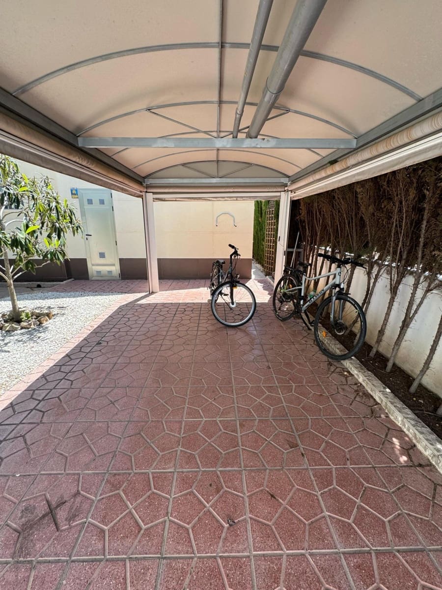 3 slaapkamer Villa te koop in Benijofar met zwembad - € 340.000 (Ref: 8867149)