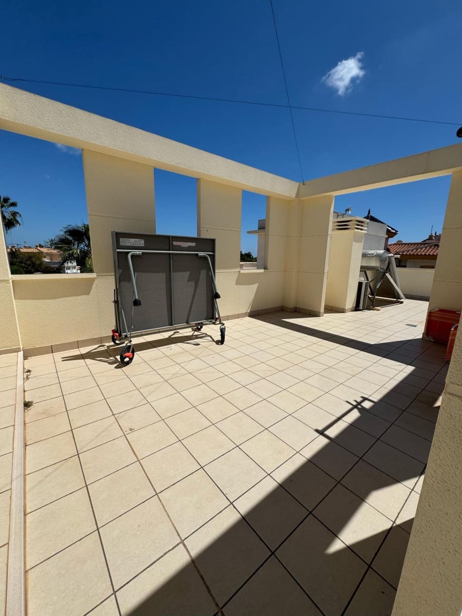 3 slaapkamer Villa te koop in Benijofar met zwembad - € 340.000 (Ref: 8867149)