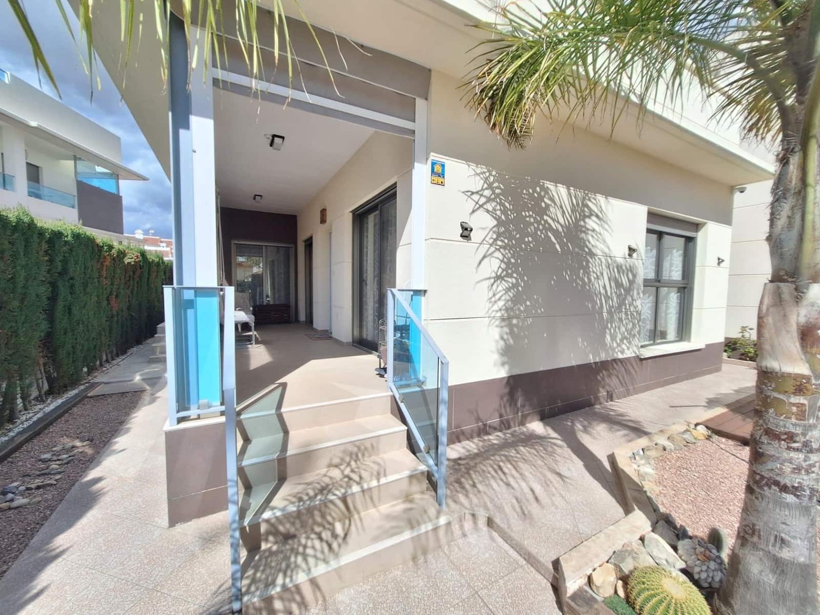 3 slaapkamer Villa te koop in Benijofar met zwembad - € 340.000 (Ref: 8867149)