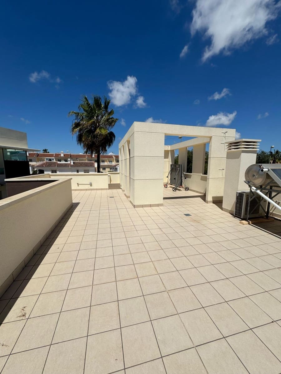 3 slaapkamer Villa te koop in Benijofar met zwembad - € 340.000 (Ref: 8867149)