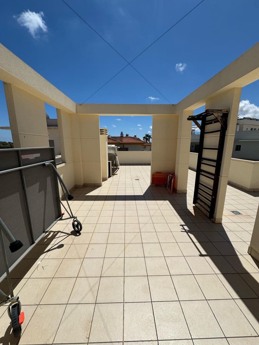 3 slaapkamer Villa te koop in Benijofar met zwembad - € 340.000 (Ref: 8867149)