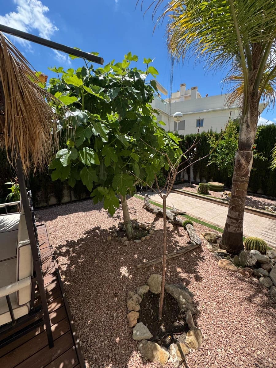 3 slaapkamer Villa te koop in Benijofar met zwembad - € 340.000 (Ref: 8867149)