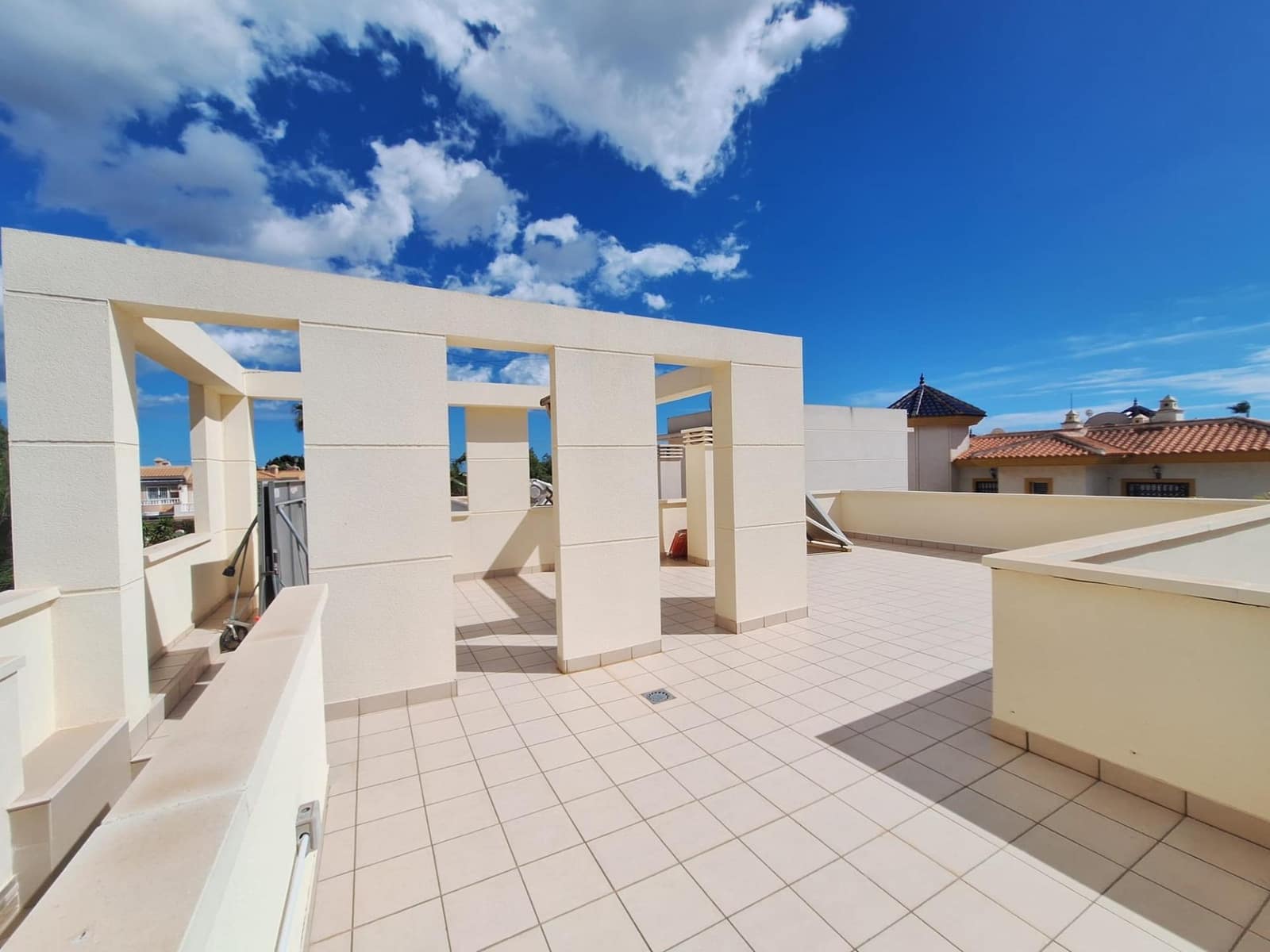 3 slaapkamer Villa te koop in Benijofar met zwembad - € 340.000 (Ref: 8867149)