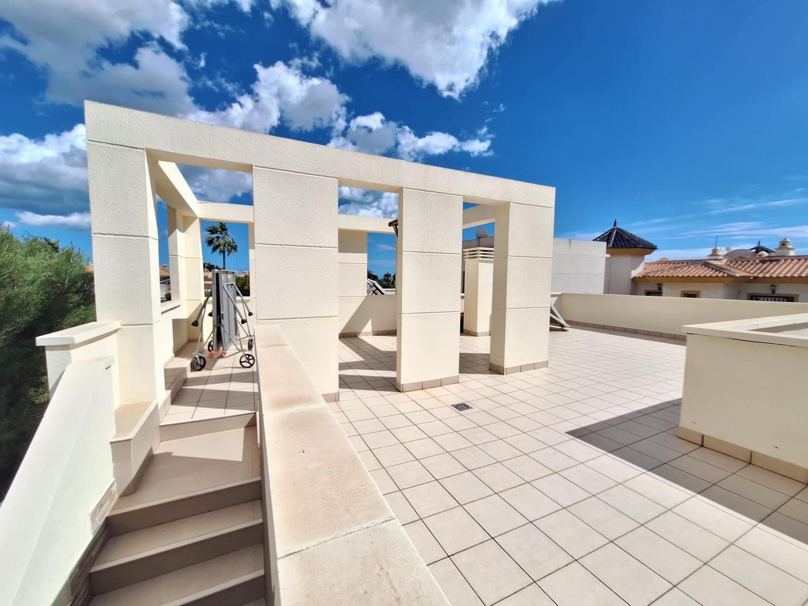 3 slaapkamer Villa te koop in Benijofar met zwembad - € 340.000 (Ref: 8867149)