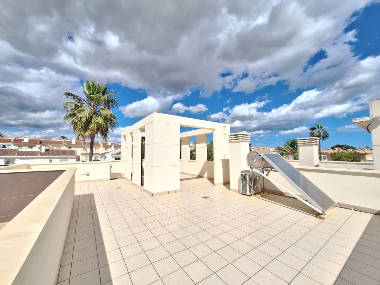 3 slaapkamer Villa te koop in Benijofar met zwembad - € 340.000 (Ref: 8867149)