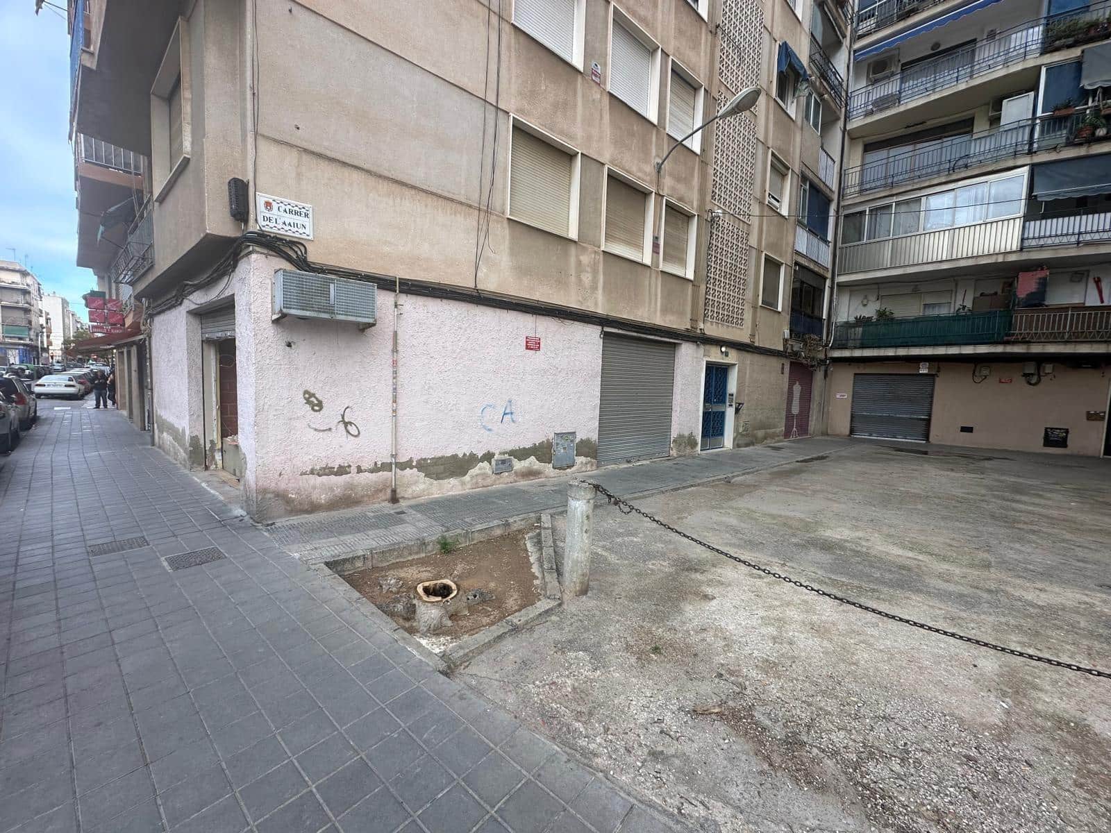 2 bedroom Commercial for sale in Alicante / Alacant city - € 99,000 (Ref: 8869945)