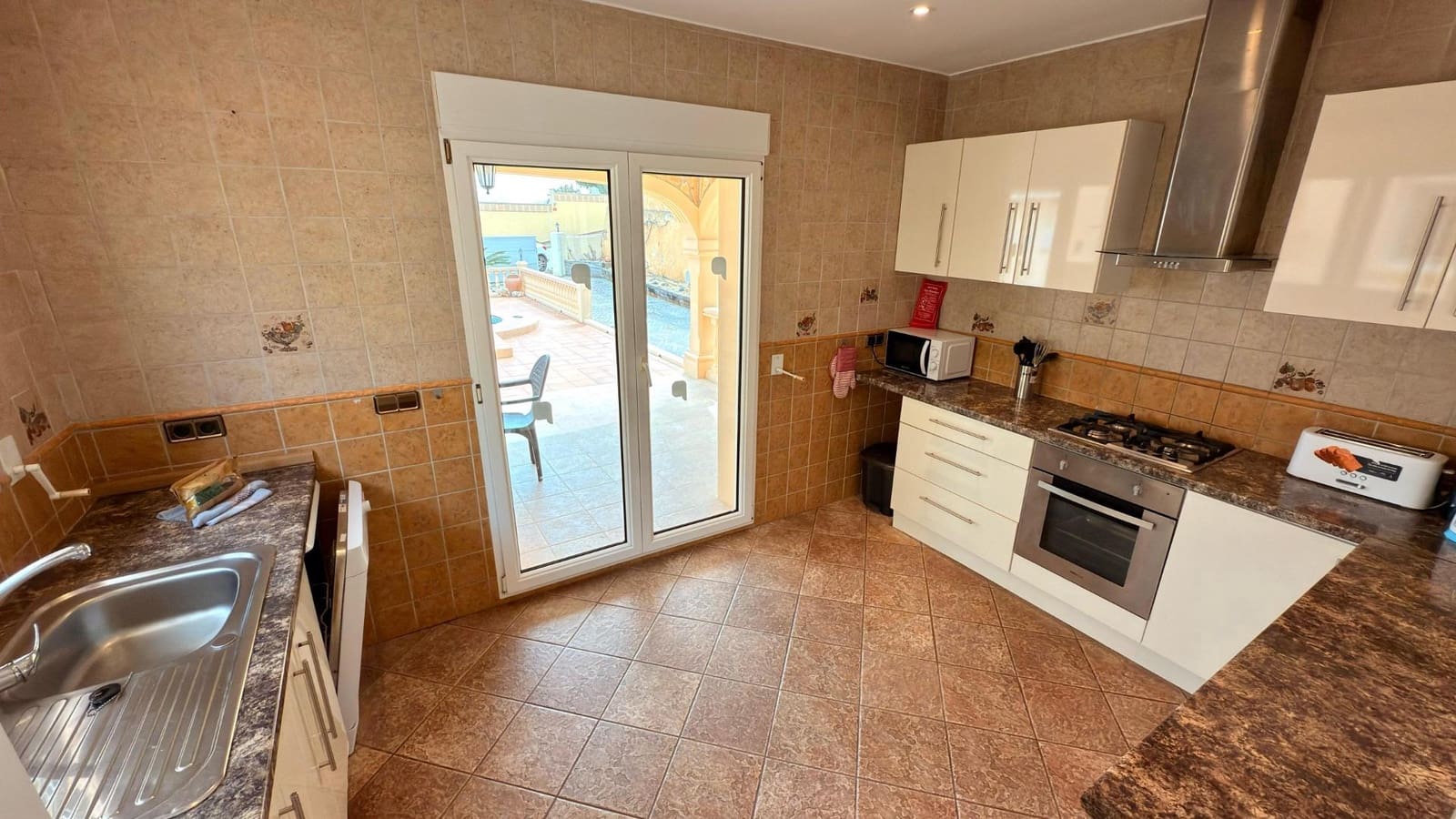 5 quarto Moradia para venda em Calpe / Calp com piscina garagem - 670 000 € (Ref: 8879841)