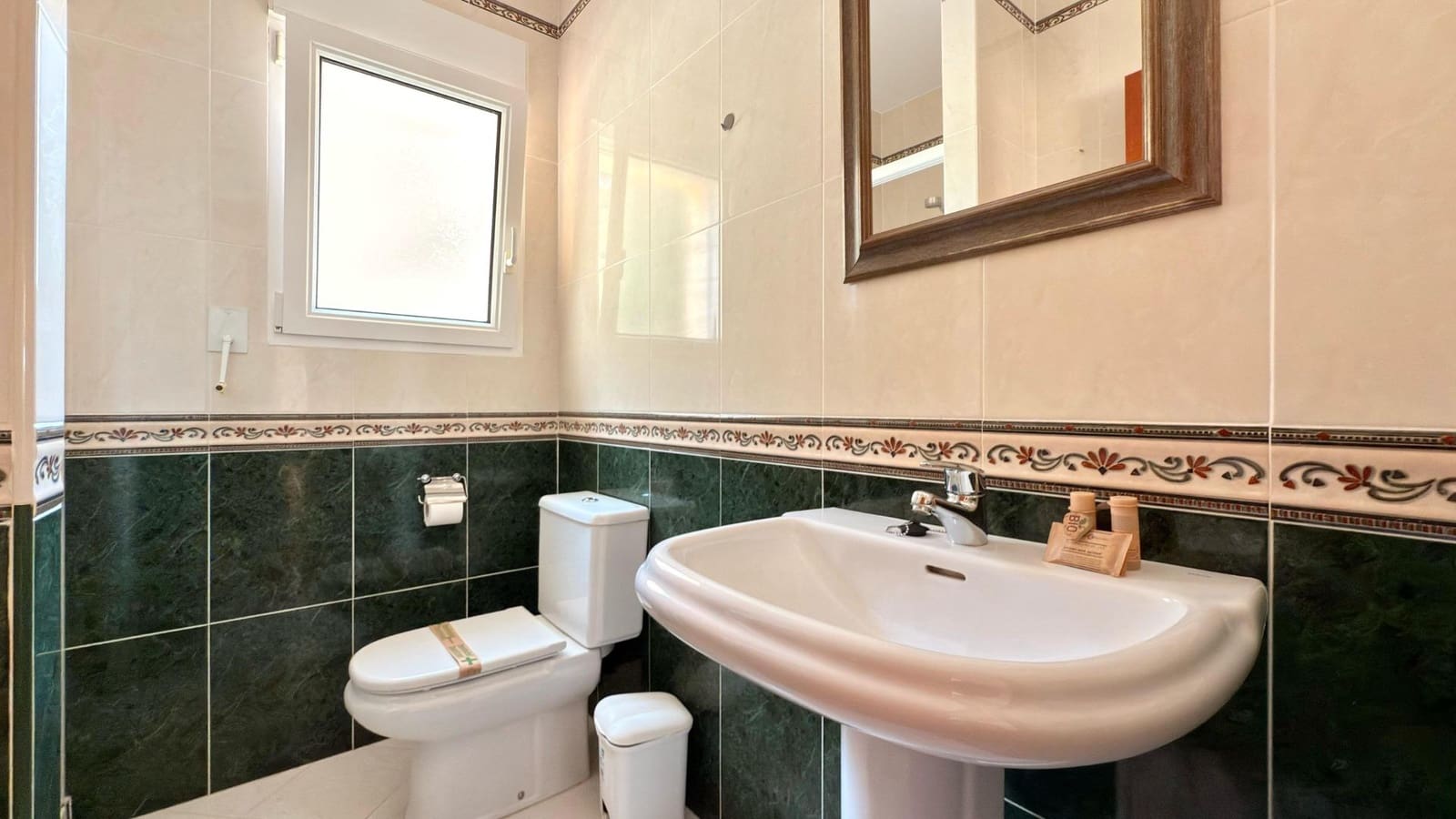 5 quarto Moradia para venda em Calpe / Calp com piscina garagem - 670 000 € (Ref: 8879841)