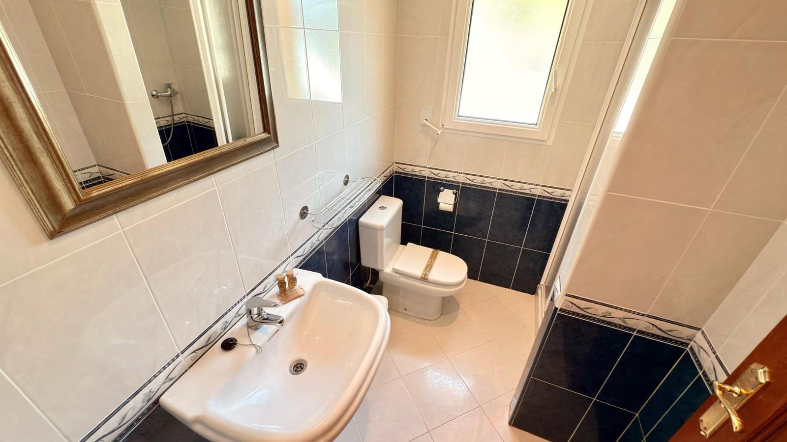 5 quarto Moradia para venda em Calpe / Calp com piscina garagem - 670 000 € (Ref: 8879841)