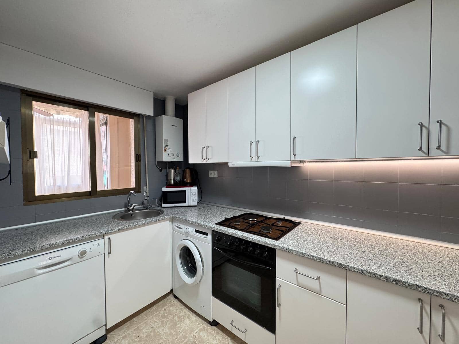 3 soverom Leilighet til salgs i Torrevieja - € 199 900 (Ref: 8893097)