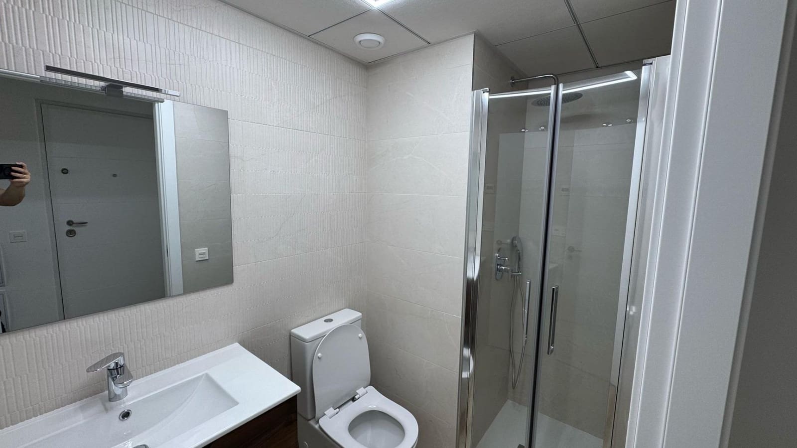 1 soveværelse Lejlighed til salg i Alicante by med swimmingpool - € 245.000 (Ref: 8893099)