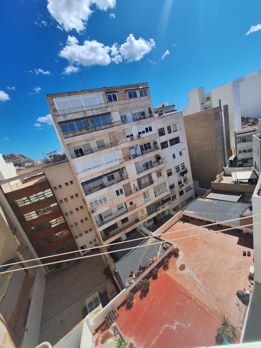 4 sovrum Lägenhet till salu i Alicante stad - 329 200 € (Ref: 8894980)