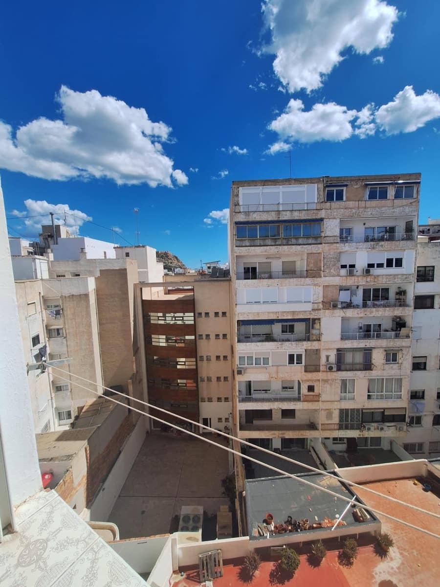 4 sovrum Lägenhet till salu i Alicante stad - 329 200 € (Ref: 8894980)