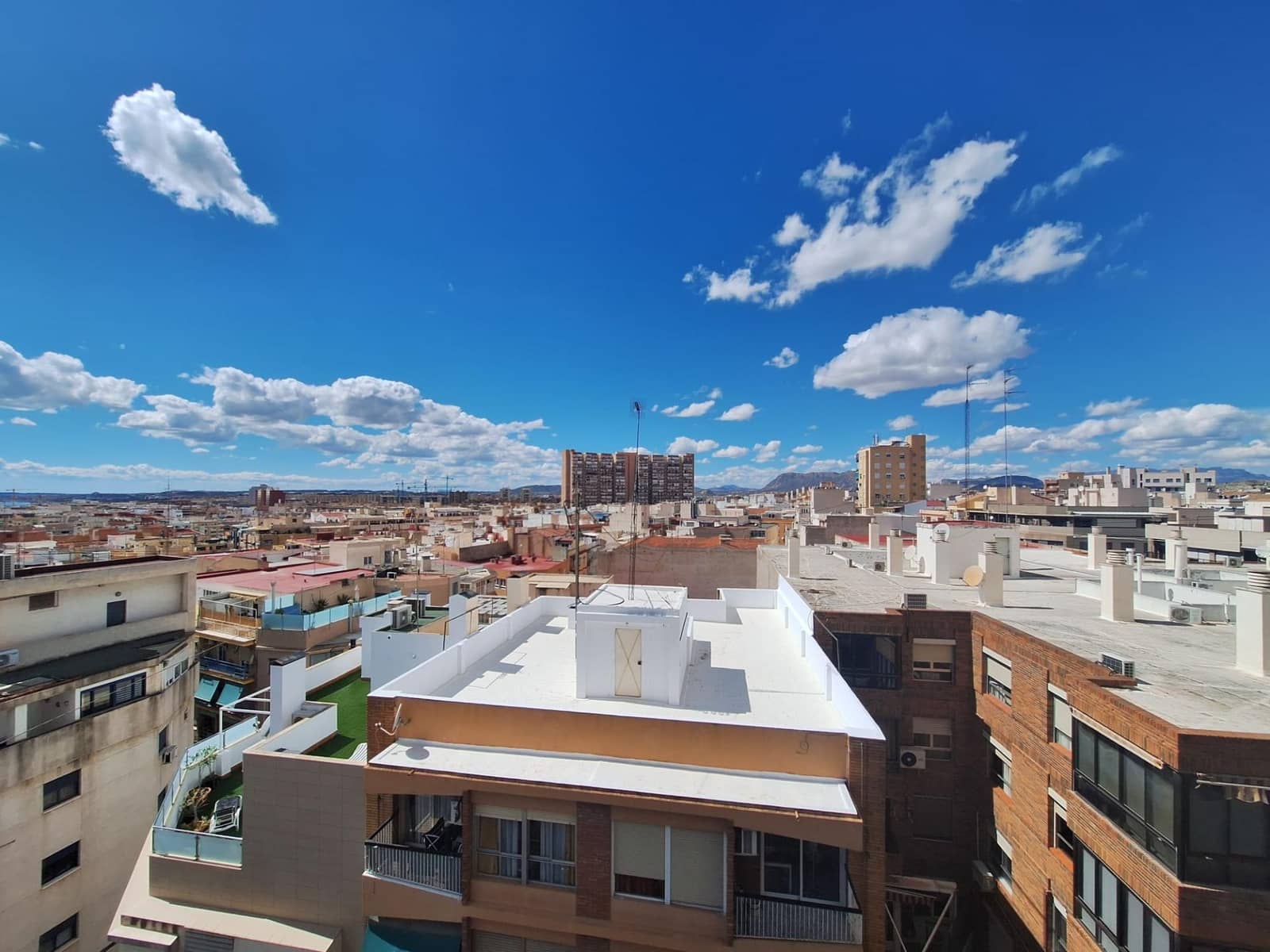 4 sovrum Lägenhet till salu i Alicante stad - 329 200 € (Ref: 8894980)