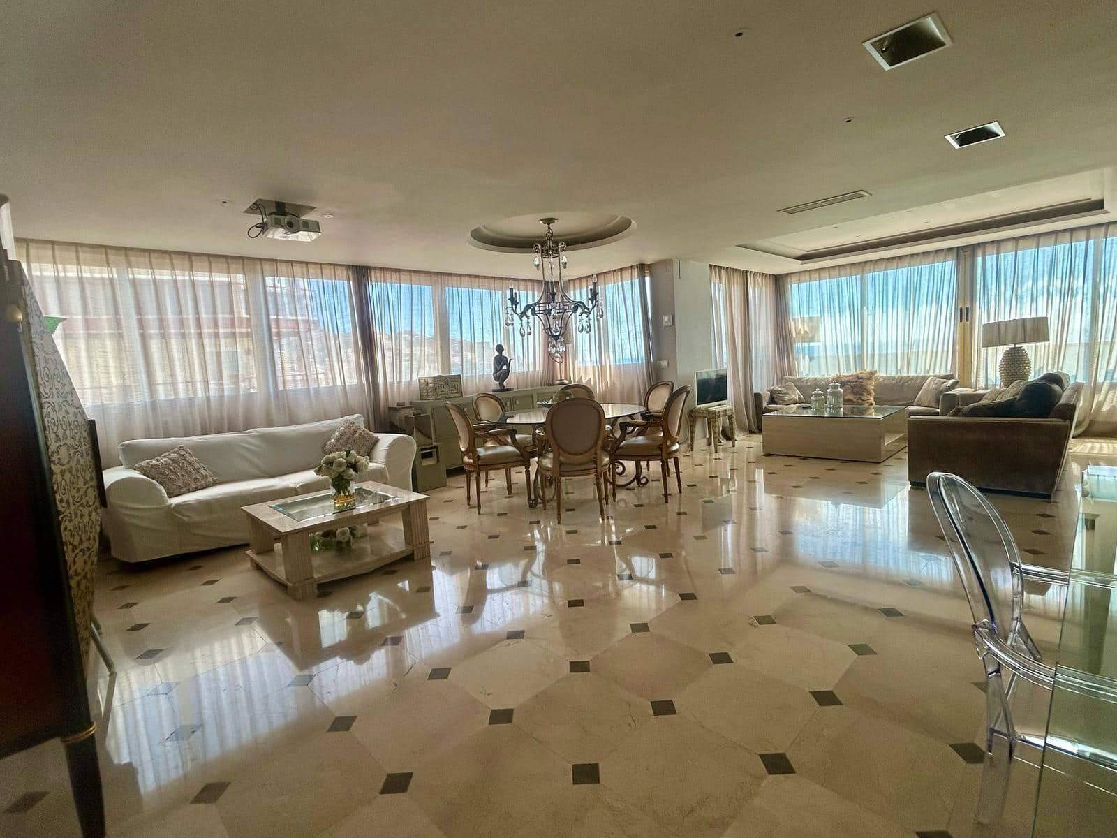 3 quarto Apartamento para venda em Benidorm com piscina - 850 000 € (Ref: 8896796)