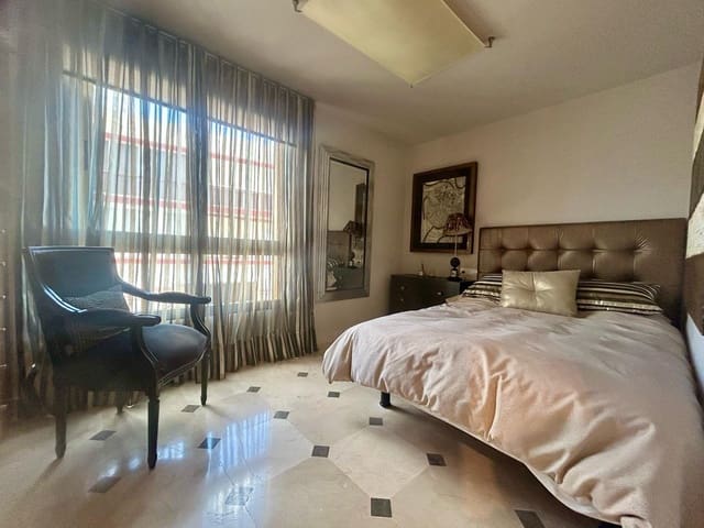 3 soveværelse Lejlighed til salg i Playa Levante, Benidorm med swimmingpool - € 850.000 (Ref: 8896796)