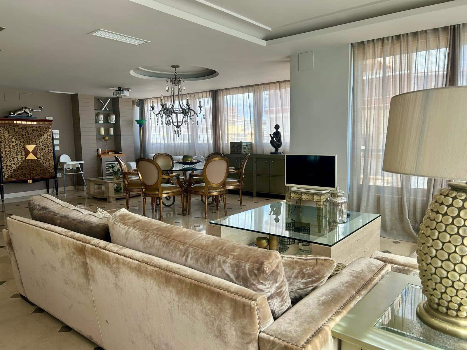 3 quarto Apartamento para venda em Benidorm com piscina - 850 000 € (Ref: 8896796)