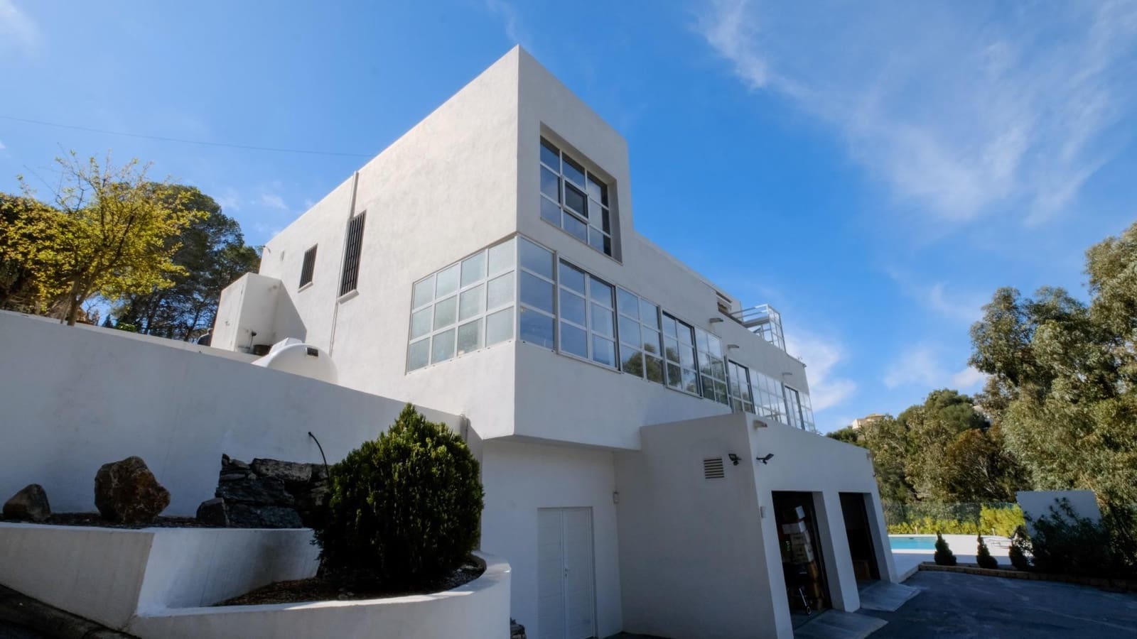 8 bedroom Villa for sale in Altea with pool garage - € 1,295,000 (Ref: 8902153)