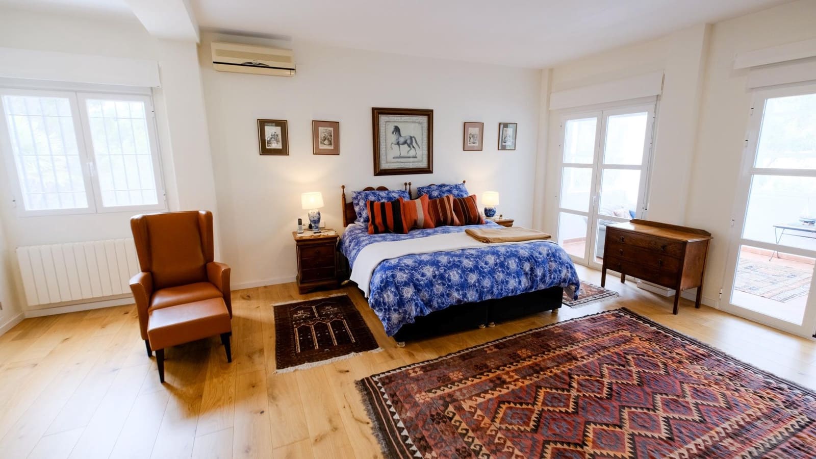 8 bedroom Villa for sale in Altea with pool garage - € 1,295,000 (Ref: 8902153)