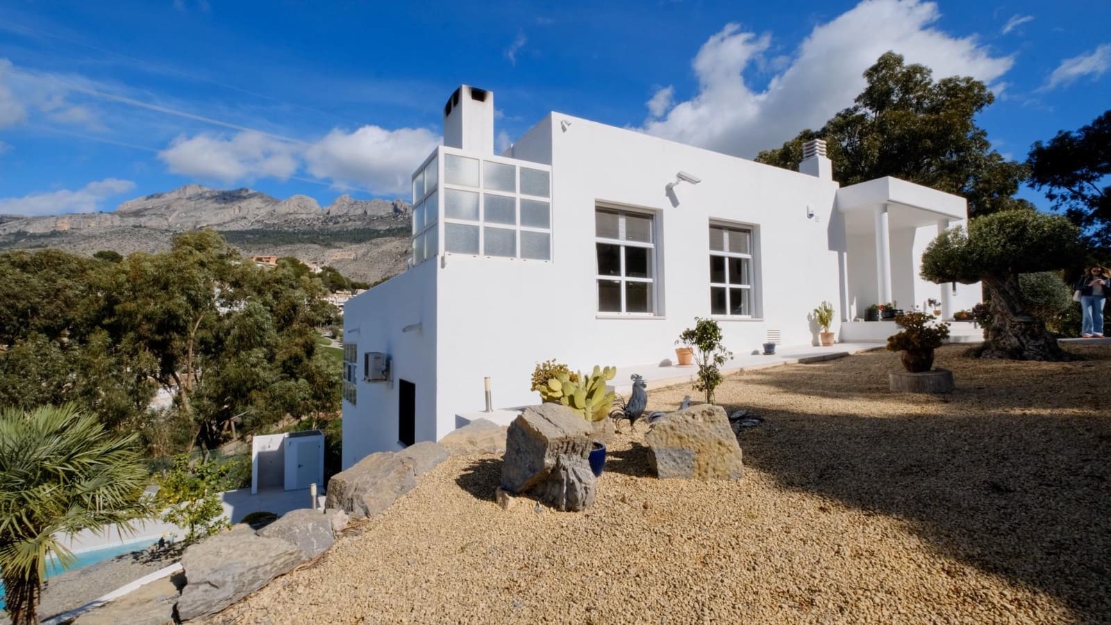 8 bedroom Villa for sale in Altea with pool garage - € 1,295,000 (Ref: 8902153)