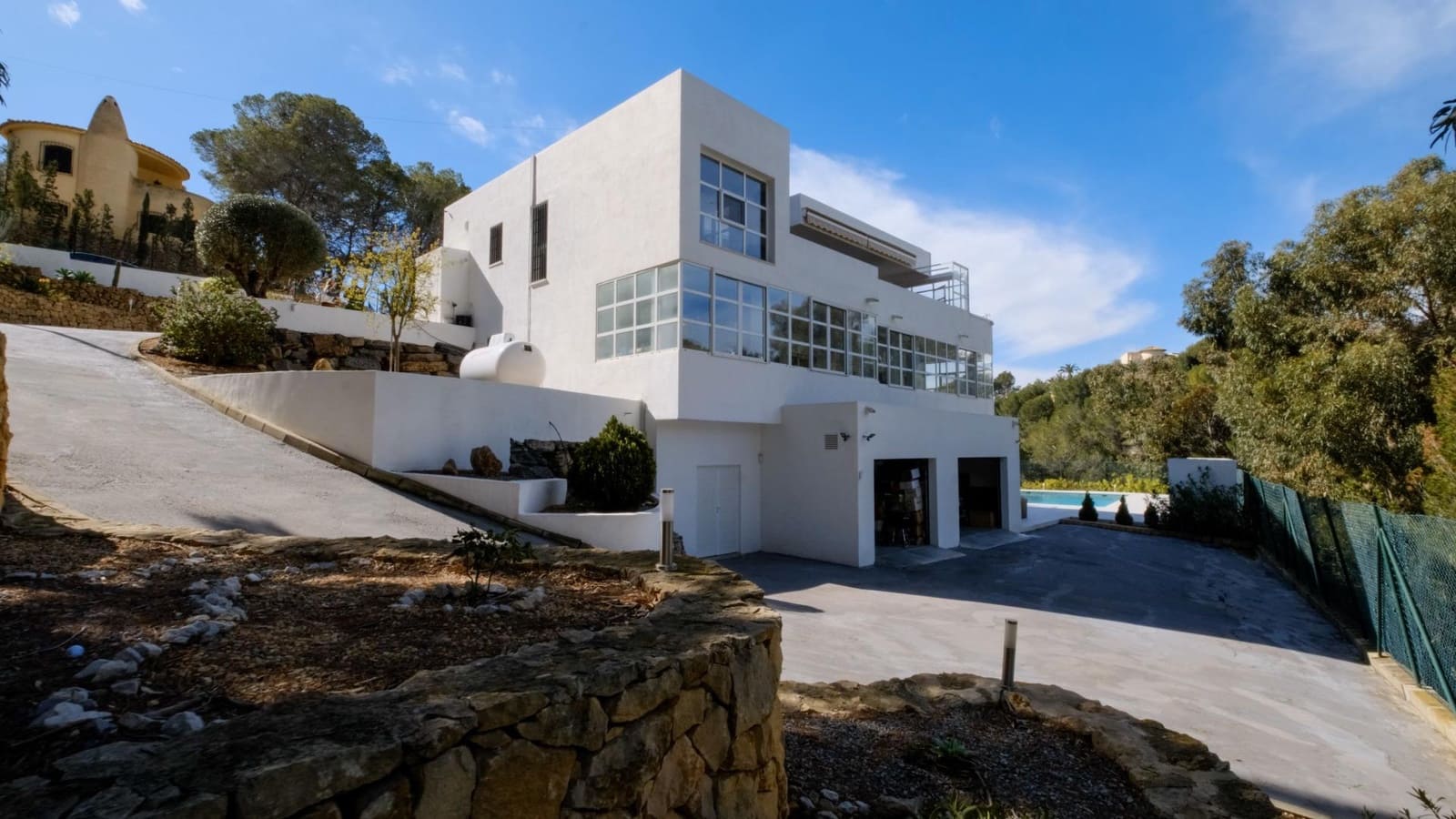 8 bedroom Villa for sale in Altea with pool garage - € 1,295,000 (Ref: 8902153)