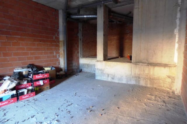 Commercieel te koop in Playa de San Juan, Alicante stad - € 186.000 (Ref: 8915359)