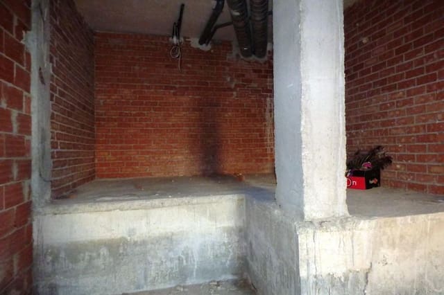 Commercieel te koop in Playa de San Juan, Alicante stad - € 186.000 (Ref: 8915359)