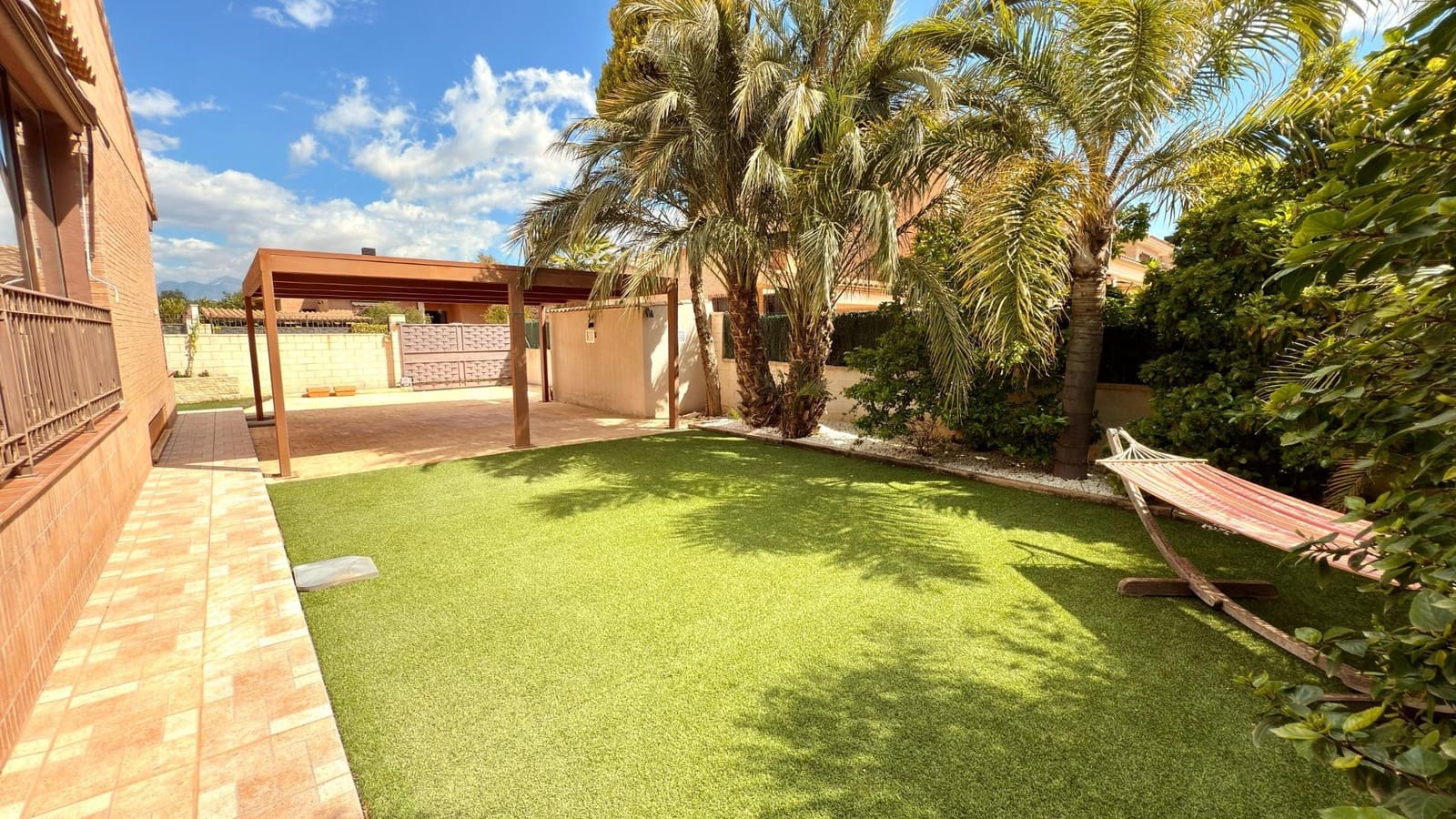 6 bedroom Villa for sale in Muchamiel / Mutxamel with pool garage - € 740,000 (Ref: 8915363)