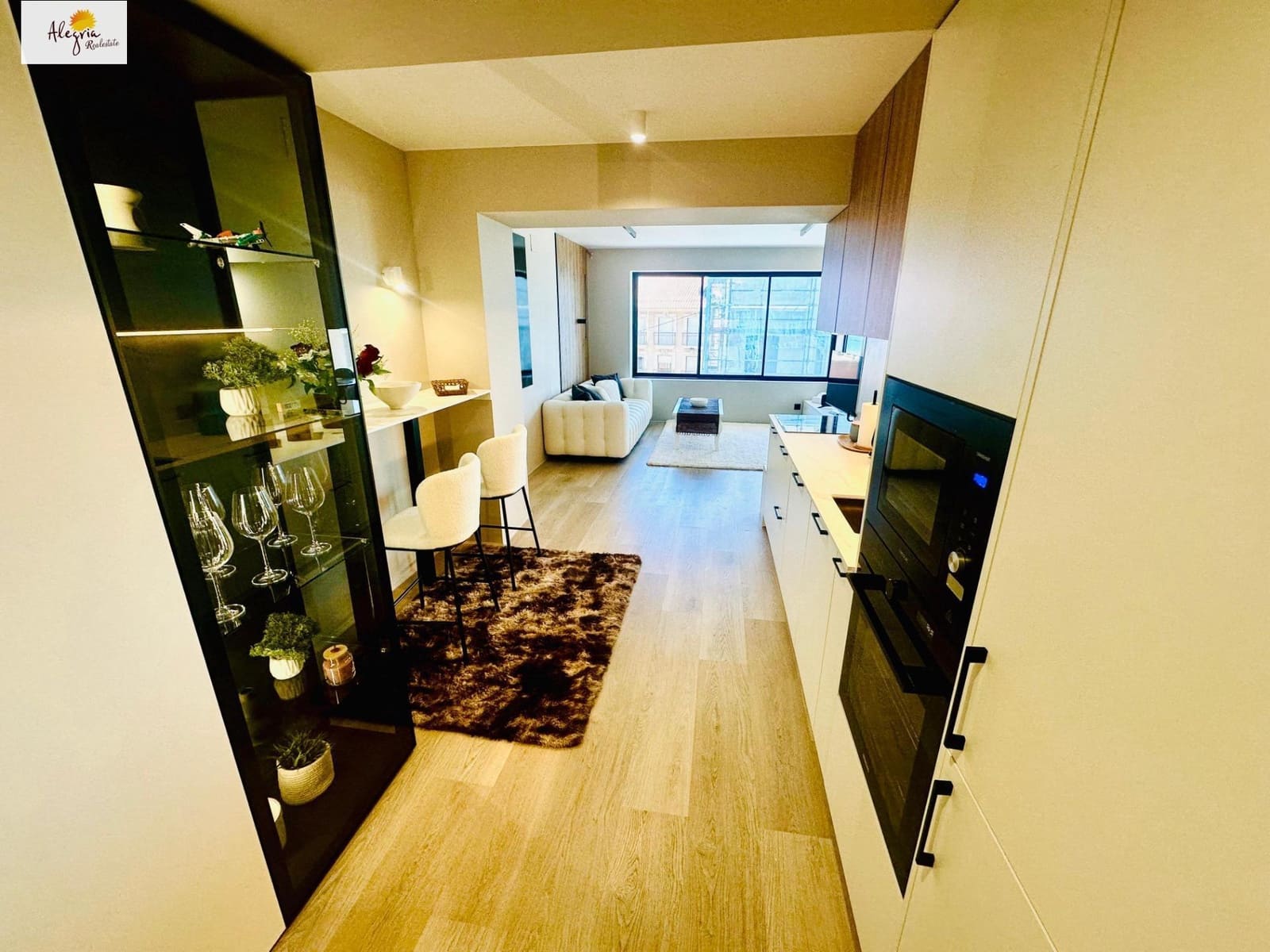 Apartamento de 2 habitaciones en Alicante / Alacant ciudad en venta - 381.000 € (Ref: 8921298)