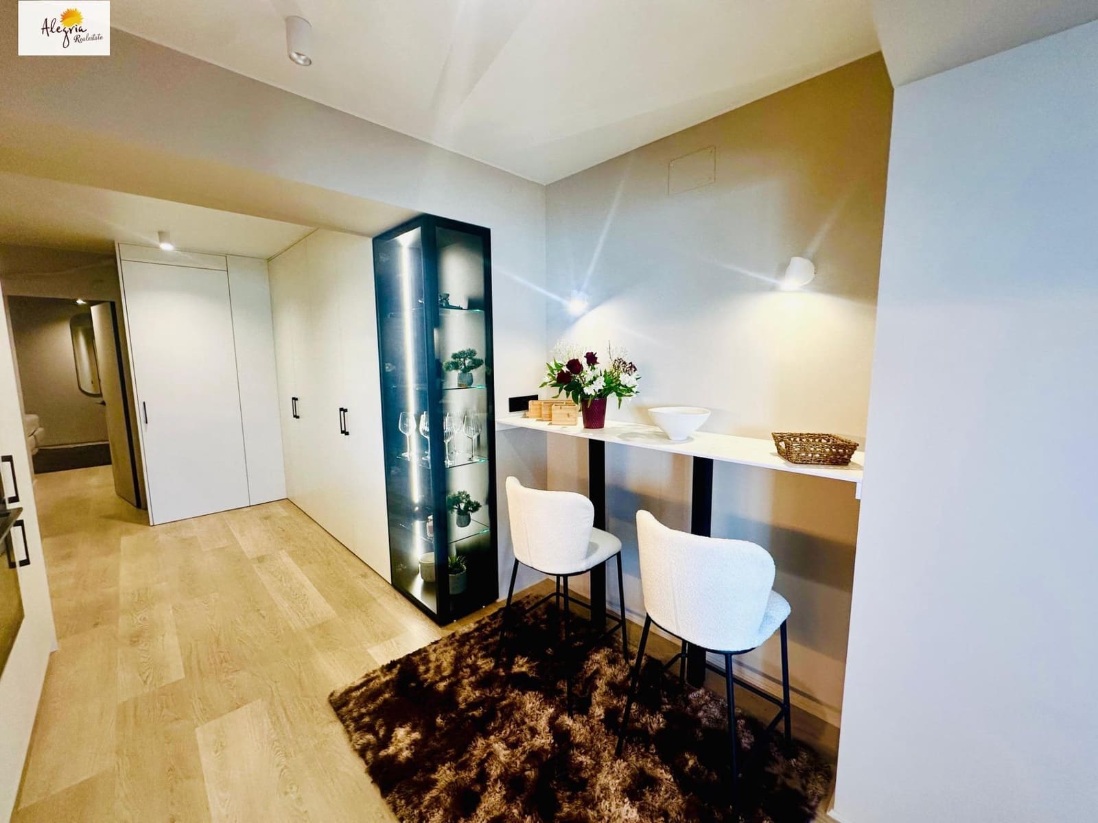 Apartamento de 2 habitaciones en Alicante / Alacant ciudad en venta - 381.000 € (Ref: 8921298)