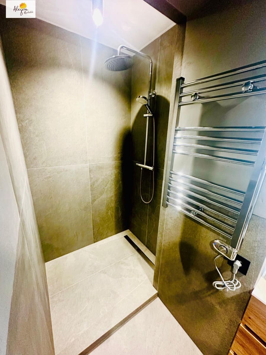 Apartamento de 2 habitaciones en Alicante / Alacant ciudad en venta - 381.000 € (Ref: 8921298)