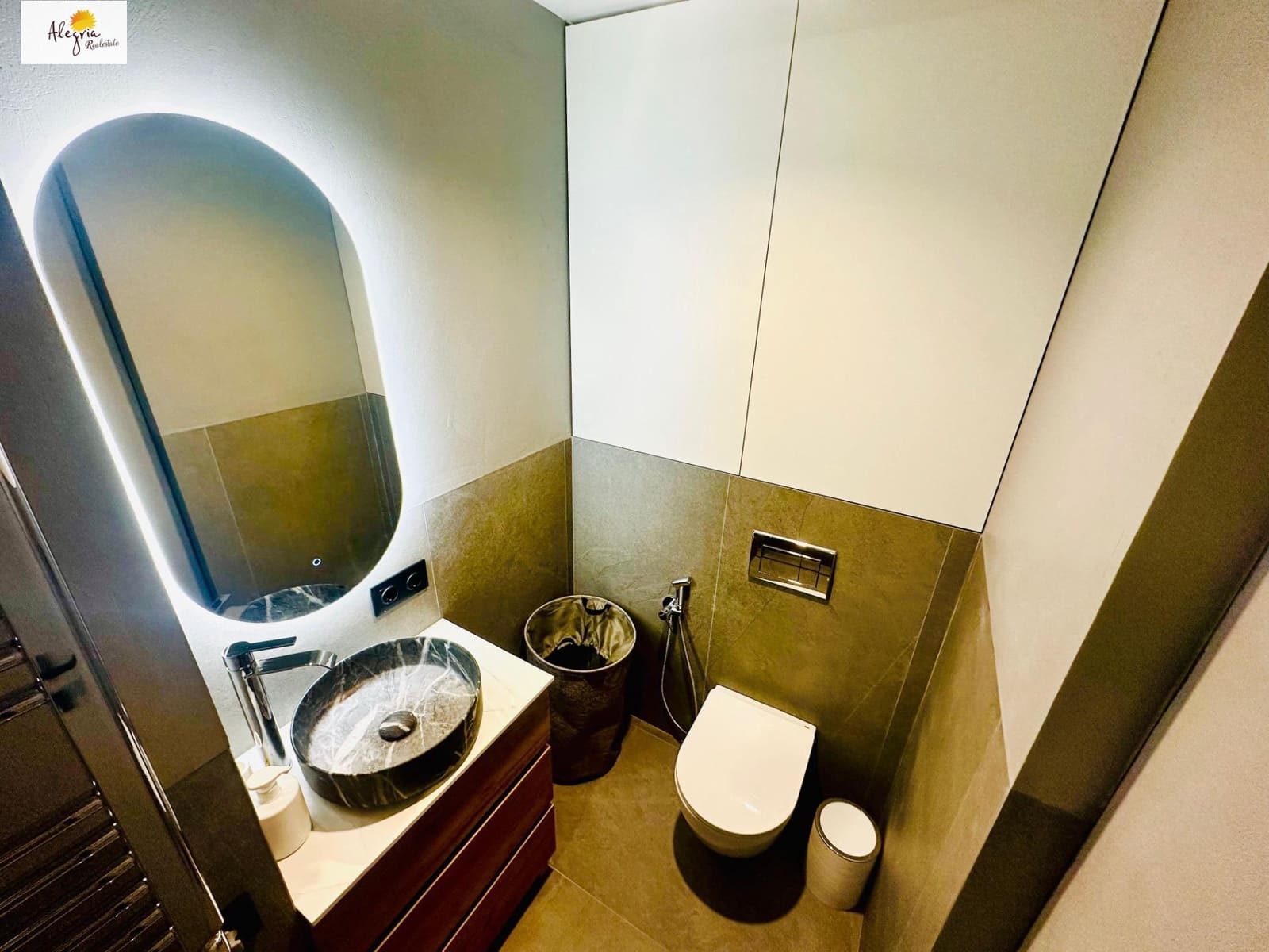 Apartamento de 2 habitaciones en Alicante / Alacant ciudad en venta - 381.000 € (Ref: 8921298)