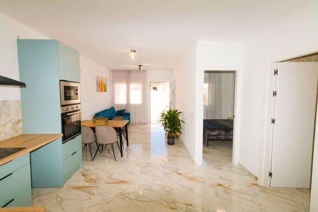 Chalet de 3 habitaciones en San Luis, Torrevieja en venta - 245.000 € (Ref: 8926687)