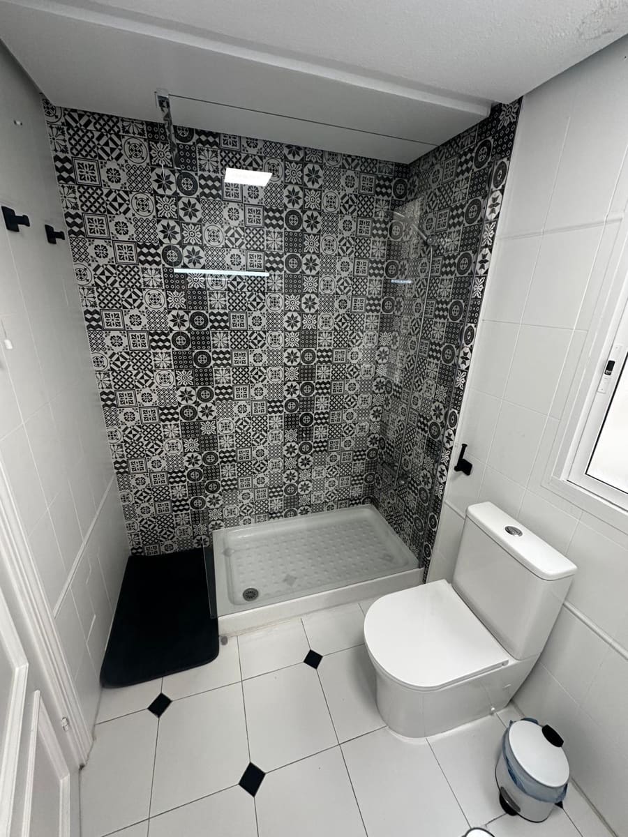 Apartamento de 2 habitaciones en Torrevieja en venta - 164.900 € (Ref: 8926691)