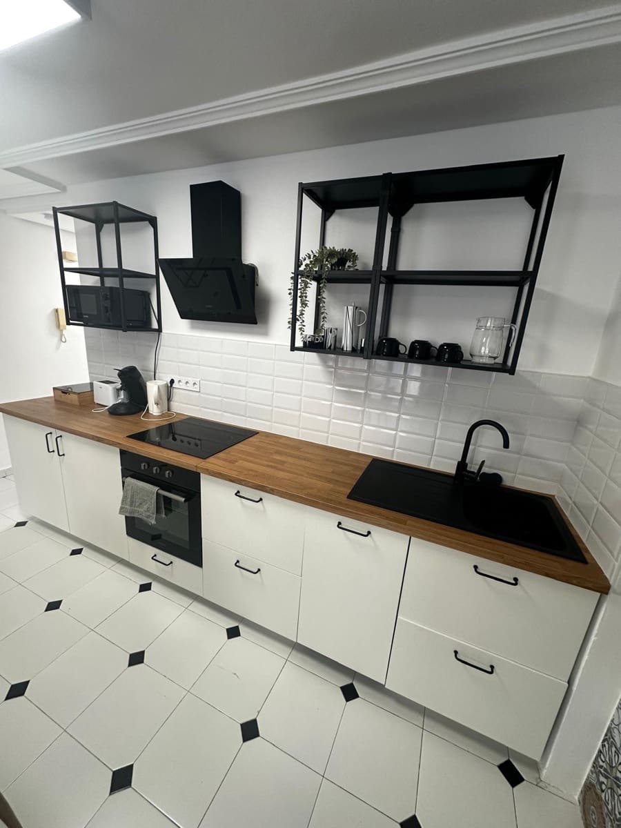 Apartamento de 2 habitaciones en Torrevieja en venta - 164.900 € (Ref: 8926691)