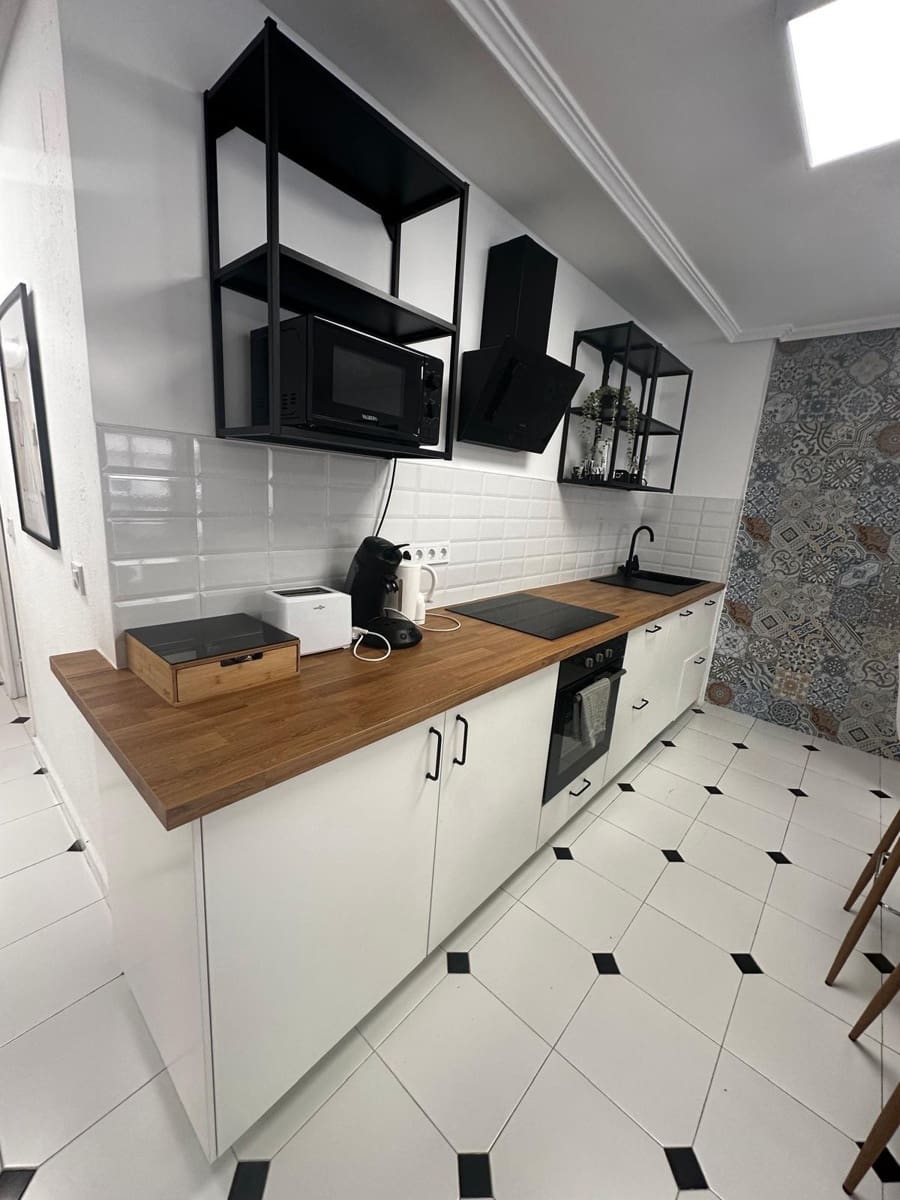 Apartamento de 2 habitaciones en Torrevieja en venta - 164.900 € (Ref: 8926691)