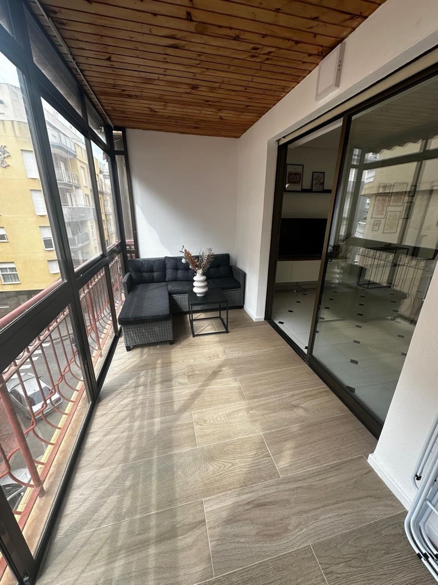 Apartamento de 2 habitaciones en Torrevieja en venta - 164.900 € (Ref: 8926691)