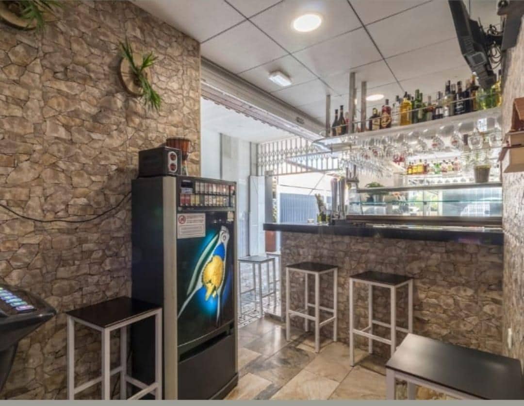 Erhverv til salg i Playa de San Juan - € 380.000 (Ref: 8926692)