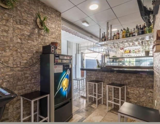 Kommersiell till salu i Playa de San Juan, Alicante stad - 380 000 € (Ref: 8926692)