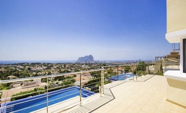 Chalet de 5 habitaciones en Calpe / Calp en venta con piscina - 1.350.000 € (Ref: 8926695)