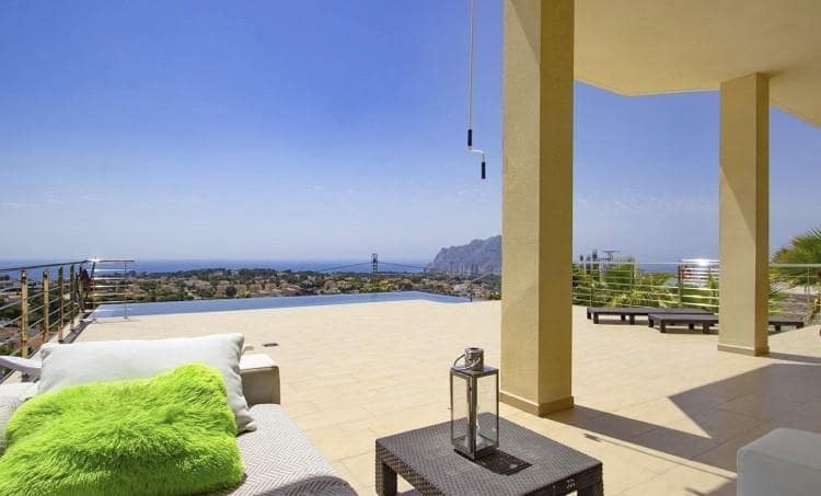 Chalet de 5 habitaciones en Calpe / Calp en venta con piscina - 1.350.000 € (Ref: 8926695)