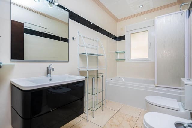 Chalet de 5 habitaciones en Calpe / Calp en venta con piscina - 1.350.000 € (Ref: 8926695)