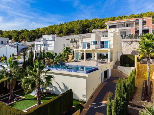 Chalet de 5 habitaciones en Calpe / Calp en venta con piscina - 1.350.000 € (Ref: 8926695)