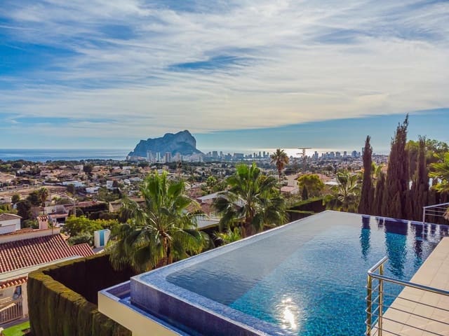 Chalet de 5 habitaciones en Calpe / Calp en venta con piscina - 1.350.000 € (Ref: 8926695)