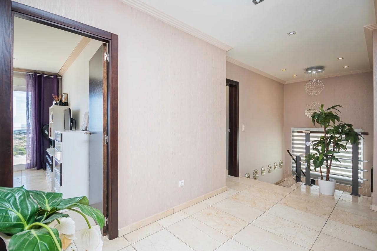 Chalet de 5 habitaciones en Calpe / Calp en venta con piscina - 1.350.000 € (Ref: 8926695)