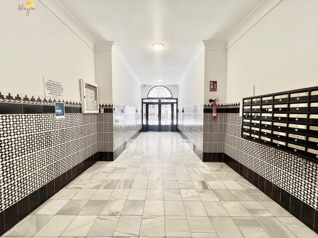 Studio for sale in Avenida Habaneras - Curva de Palangre, Torrevieja - € 83,000 (Ref: 8935125)