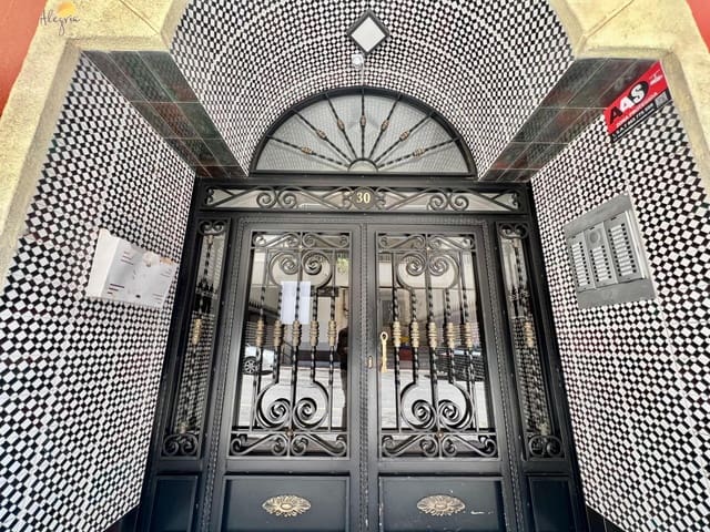 Studio for sale in Avenida Habaneras - Curva de Palangre, Torrevieja - € 83,000 (Ref: 8935125)