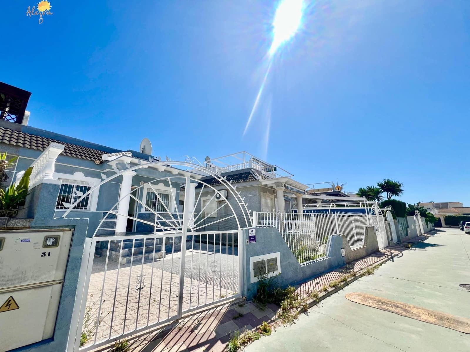 2 soveværelse Semi-Rækkehus til salg i El Chaparral - € 175.000 (Ref: 8944081)