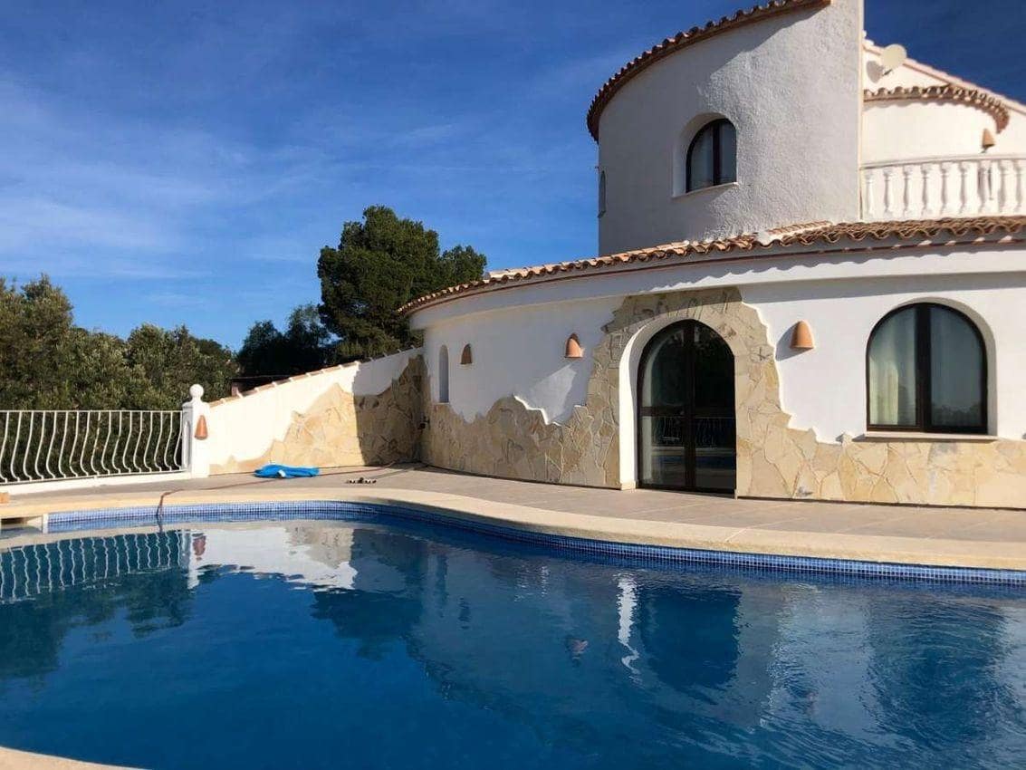 5 bedroom Villa for sale in Benitachell / Benitatxell with pool - € 630,000 (Ref: 8946745)