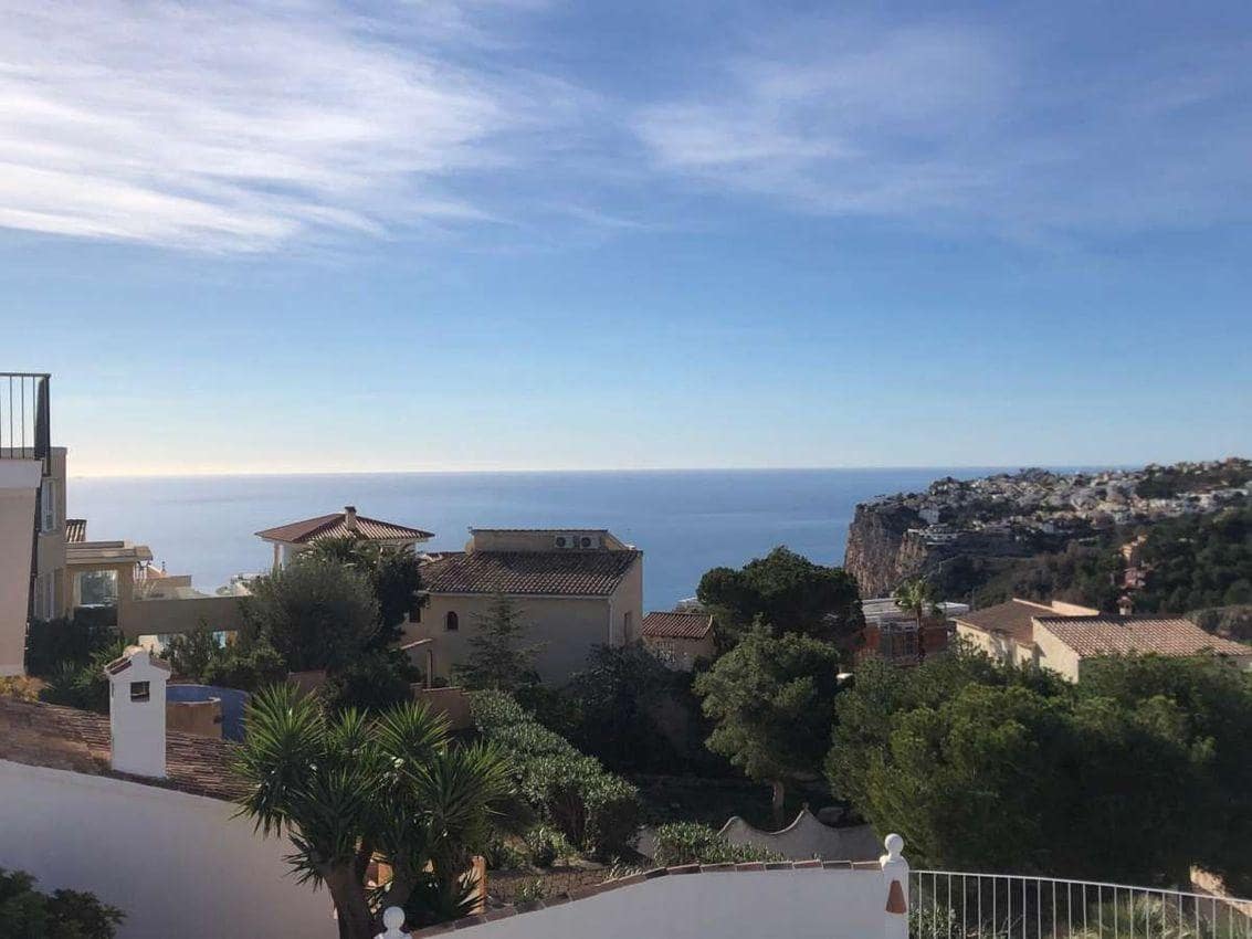 5 bedroom Villa for sale in Benitachell / Benitatxell with pool - € 630,000 (Ref: 8946745)